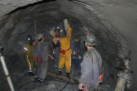 龙楼镇工程爆破中的危险因素分析以及应对工程爆破危险的措施